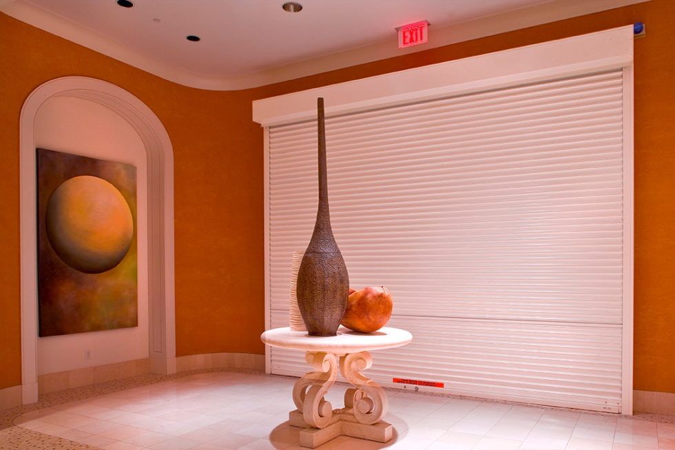 Hochwertige Garagentore aus Aluminium • Rojal Sonnenschutz Tirol